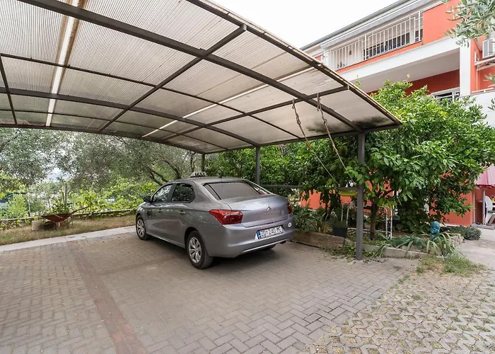 Studio Apartman Mirakul