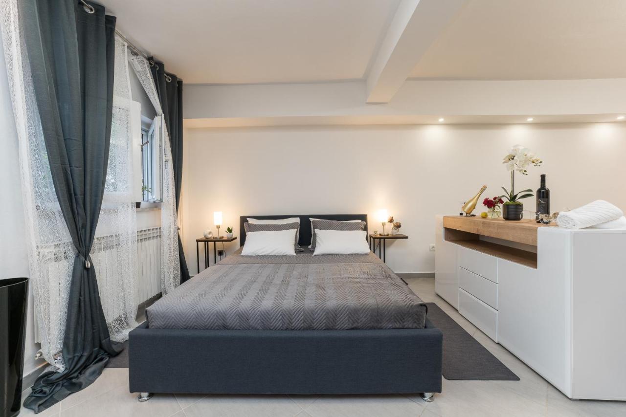 Mirakul Apartment