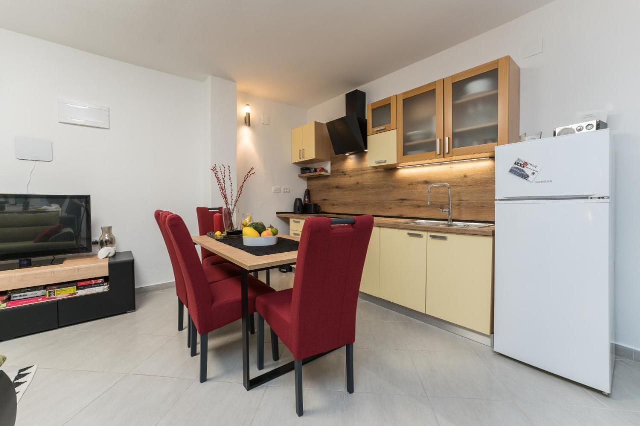 Mirakul Apartment