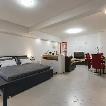 Studio Apartman Mirakul Zadar Exterior photo