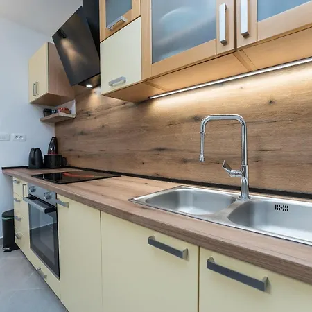 Studio Apartman Mirakul Zadar Exterior photo
